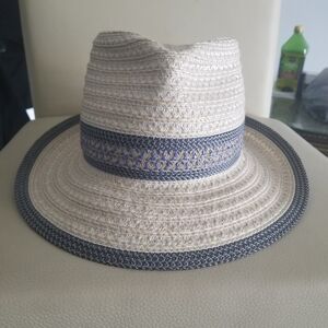 NWOT Eric Javits Beige and Navy Fedora UPF 50+